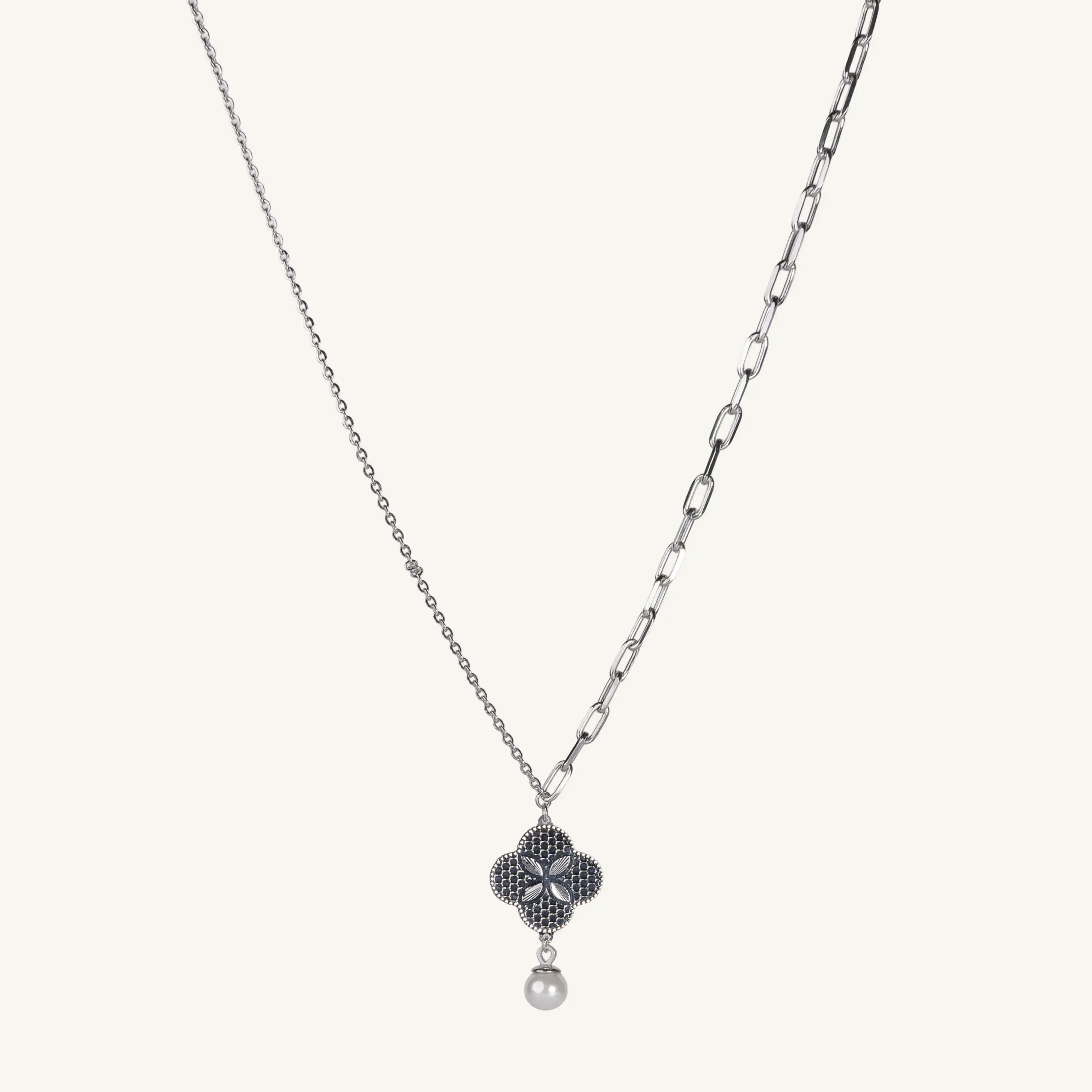 Royal Clover Pearl Pendant-1