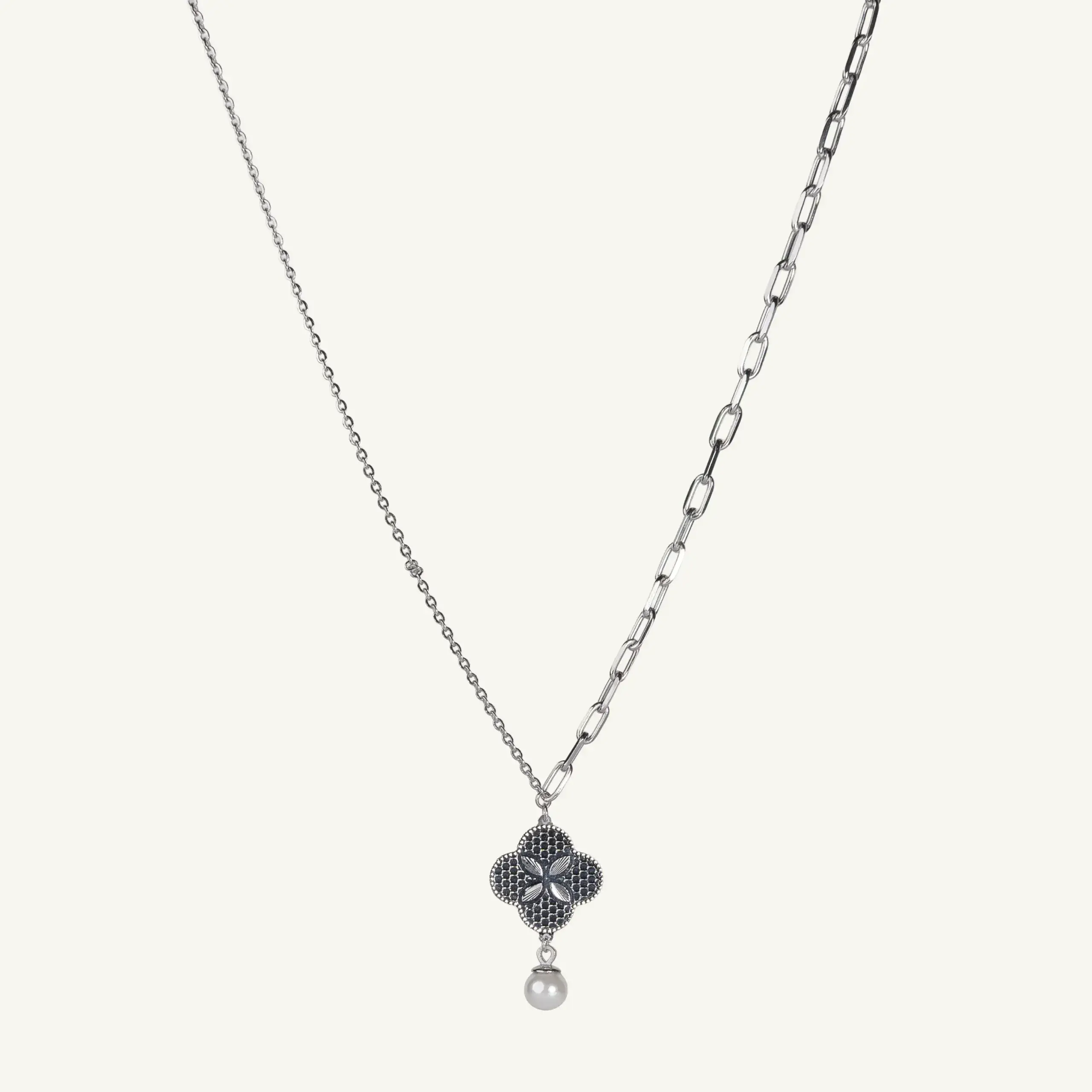 Royal Clover Pearl Pendant-1